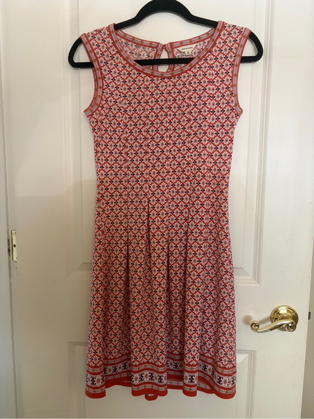 Max Studio Red and White Sleeveless Dress